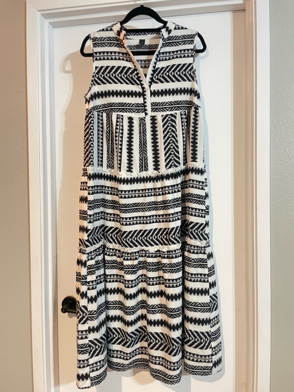 Emery Rose Maxi Dress M Black White Boho Tiered Flowy